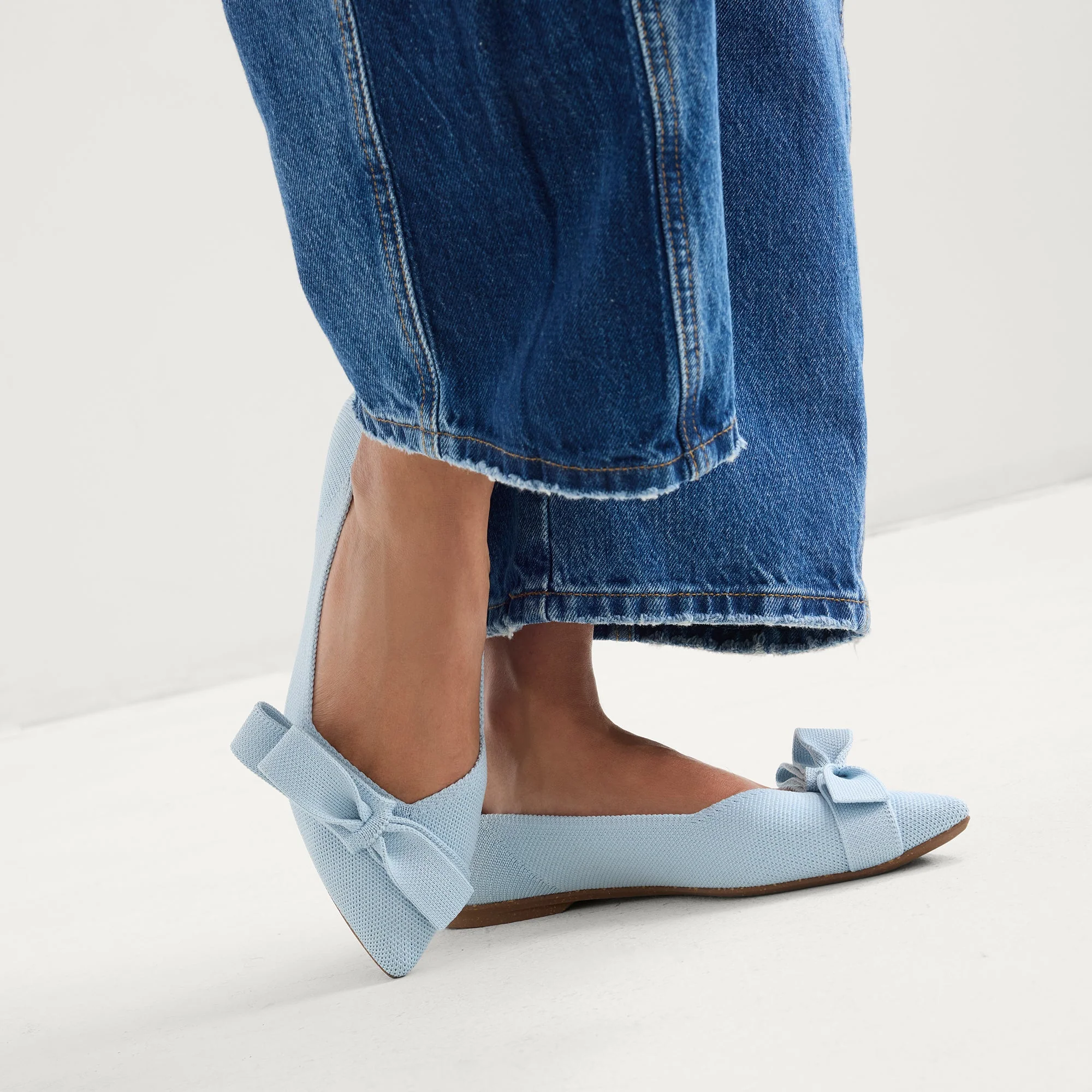 The Bow Point II - Powder Blue - Image 4