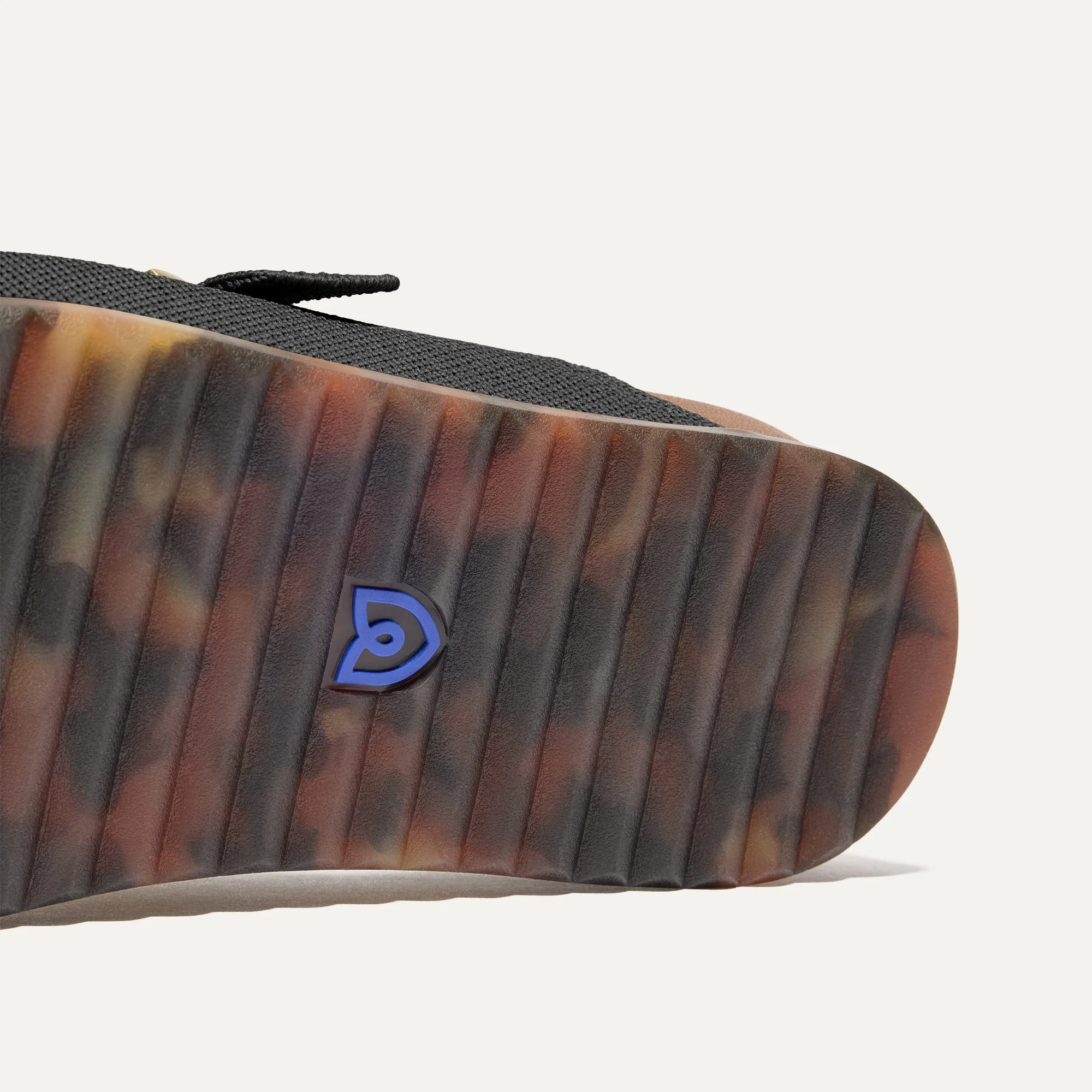 The Buckle Slide - Black - Image 7