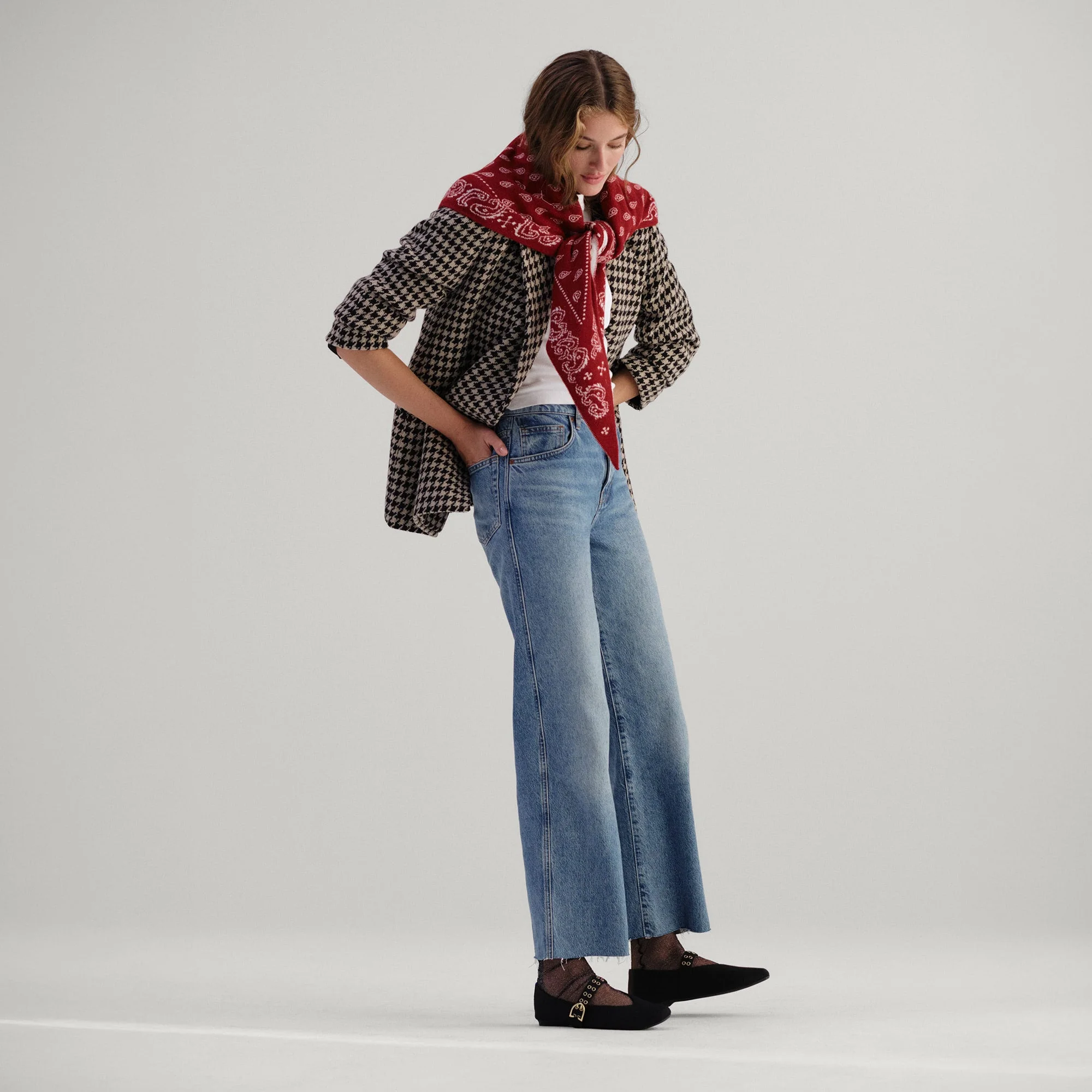 The Max Buckle Mary Jane - Black - Image 4